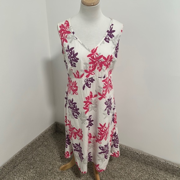 Columbia Dresses & Skirts - 🎀 Columbia Sleeveless Midi Summer Dress